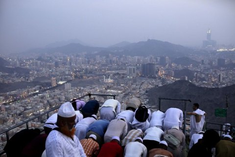 На хадж в Саудовскую Аравию прибыли 1,8 млн паломников
