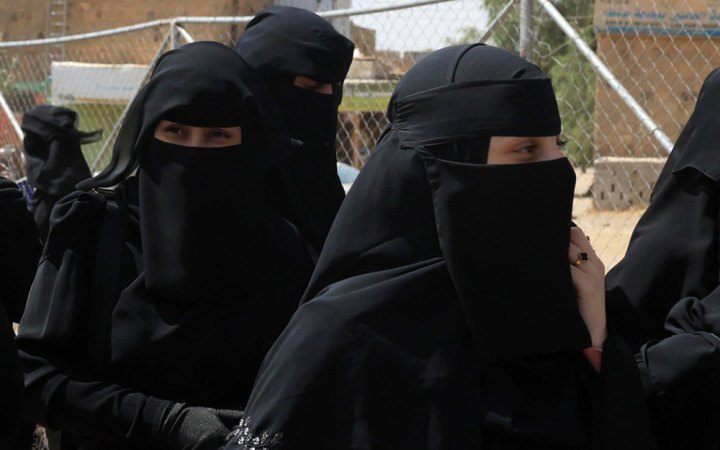 Парламент Португалії заборонив одяг, що закриває обличчя