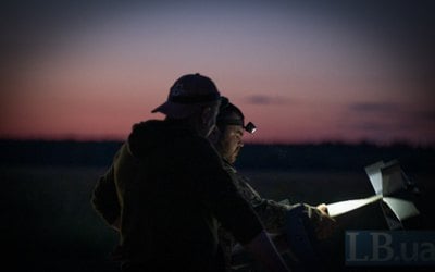«Сам дрон – це лише патрон». Вечір із екіпажами, що навчаються працювати з Merops – загадковими перехоплювачами Еріка Шмідта 