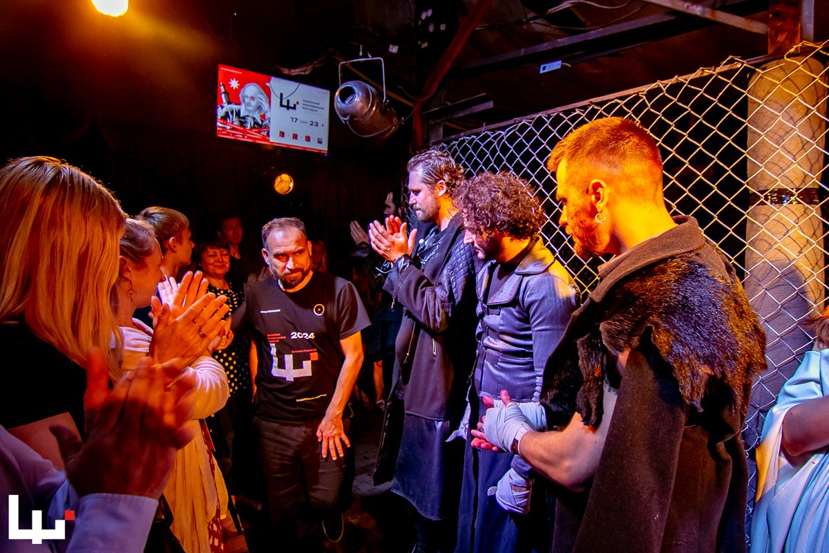 Після вистаиви <i>HAMLET</i>, <i>ROMEO & JULIET на</i> ШекспірФесті