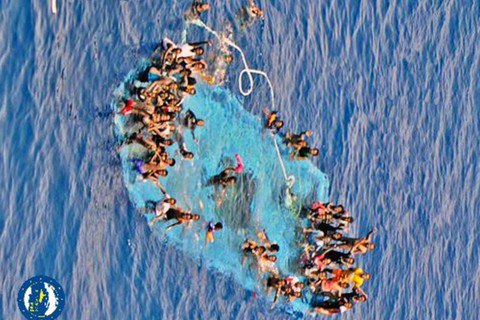 За три дня в Средиземном море утонули 700 мигрантов