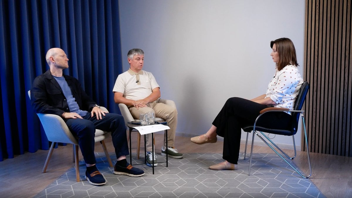 співвласник <i>CSD Lab</i> Олександр Дудін, заступник гендиректора <i>Synevo</i> Микола Скавронський і редакторка відділу
«Здоровʼя» <i>LB.ua</i> Ірина Андрейців 