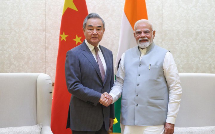 Індія та Китай домовилися відновити прямі авіарейси