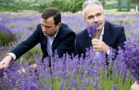 Угорщина тисне на ЄС з вимогою скасувати мита на російські та білоруські добрива на тлі війни на Близькому Сході