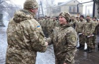 Командир 30-ї ОМБр відзначив нагородами ще двох медиків ПДМШ