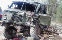 В Закарпатской области перевернулся грузовик с людьми, есть погибшие