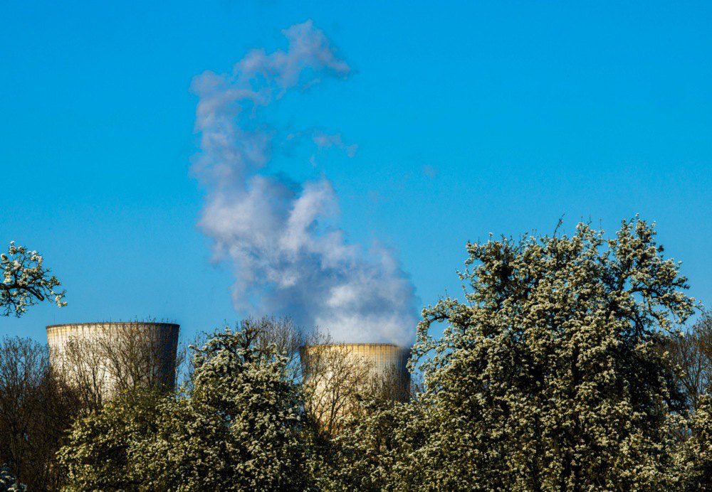 Атомна електростанція Тіанж — найпотужніша в Бельгії, розташована на правому березі річки Маас.