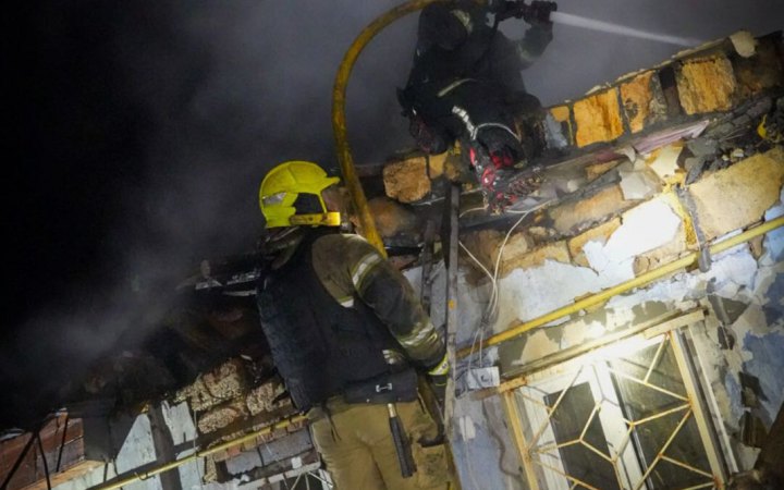 Росіяни обстріляли Одесу: пошкоджено житловий будинок, є загибла (оновлено)