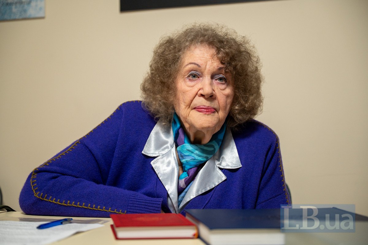 Ліна Костенко