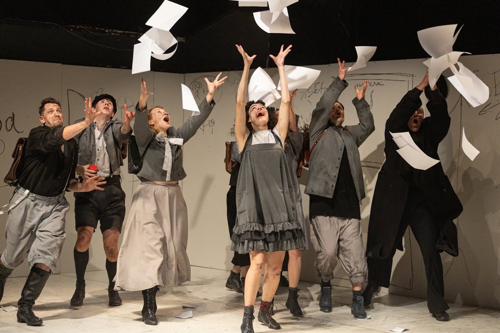 Прем’єра вистави «Наш клас» за п’єсою Тадеуша Слободзянека у постановці Станіслава Іванова.