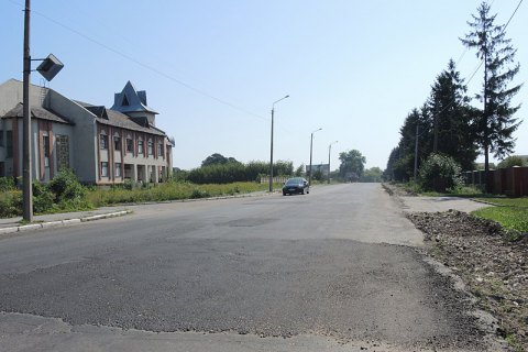 Местные власти освоили только 6 из 11 млрд гривен, выделенных на ремонт дорог