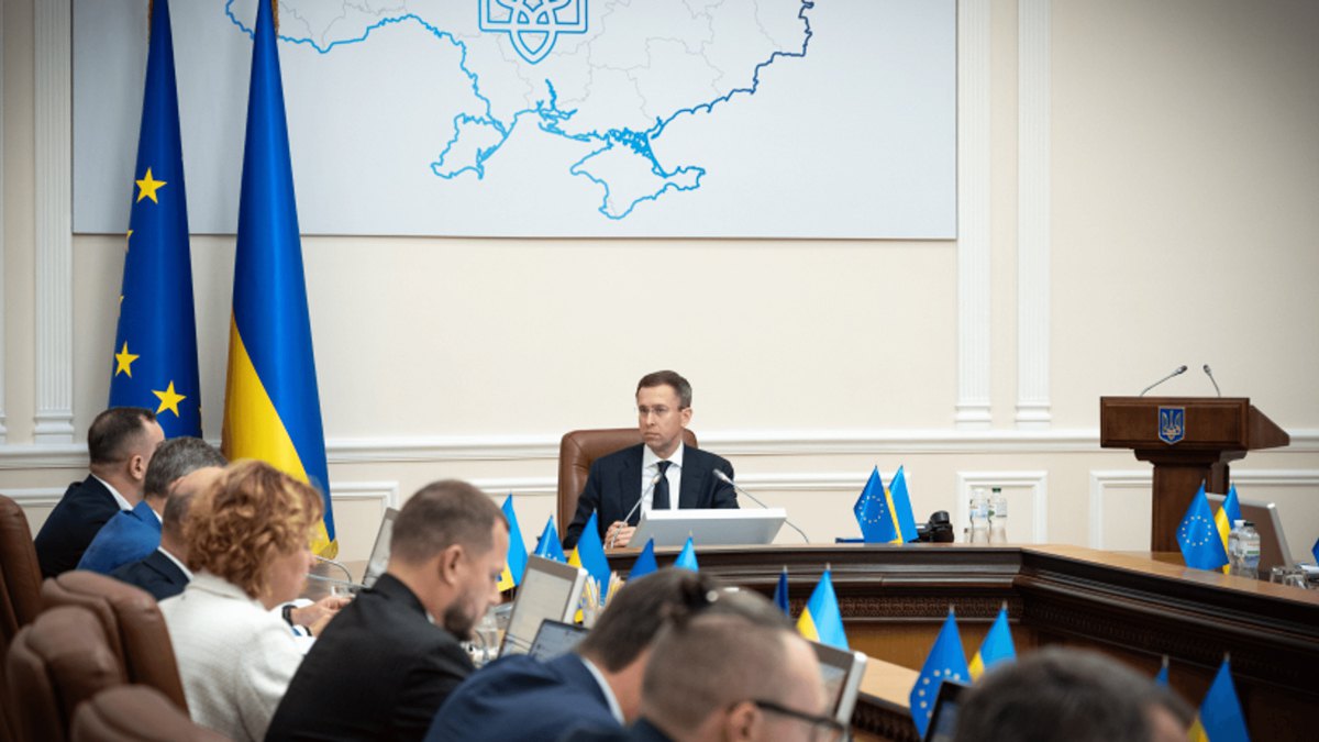 Сергій Корецький проводить засідання уряду. 