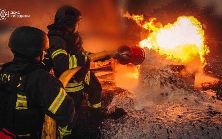 Росіяни атакували Київ безпілотниками, є постраждалий