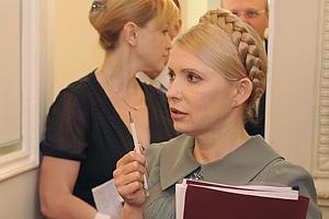 Тимошенко желает Януковичу без ошибок зачитать послание в ВР