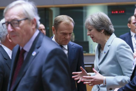 Мэй попросила Евросоюз отложить "Брексит" до 30 июня