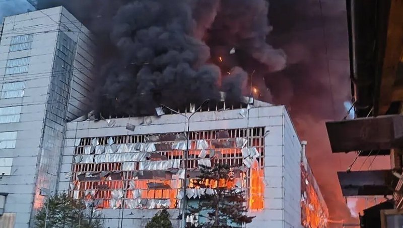 Трипільська ТЕС у вогні після атаки РФ.