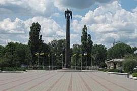 Памятник Независимости в Харькове - "дешевый и ненадежный"