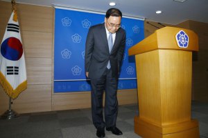 ​Южнокорейский премьер подал в отставку из-за крушения парома