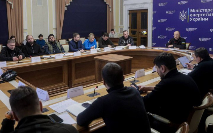 Шмигаль: завдяки цілодобовій роботі ремонтних бригад та погоді є позитивна динаміка по світлу