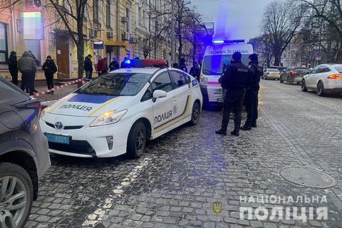 У центрі Києва охоронник під час конфлікту з незнайомцями здійснив кілька пострілів з автомата