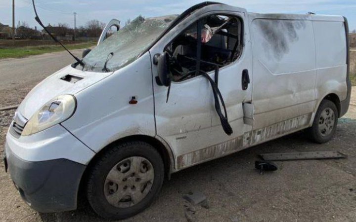 На Нікопольщині ворожий дрон-камікадзе поцілив в автівку. Одна людина загинула, ще одна поранена