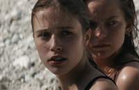 “Неслухняні дівчата”: словенська історія про дорослішання, сексуальність та релігію