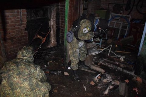 В селе под Славянском мужчина погиб, пытаясь распилить боеприпас болгаркой 