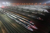 В Китае приняла первых пассажиров самая длинная в мире высокоскоростная железная дорога
