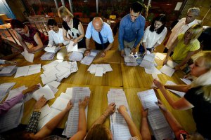 В одном из округов на выборах Киевсовета зафиксировали 60 нарушений