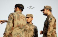 При взрыве бомбы в Пакистане погибли 8 солдат