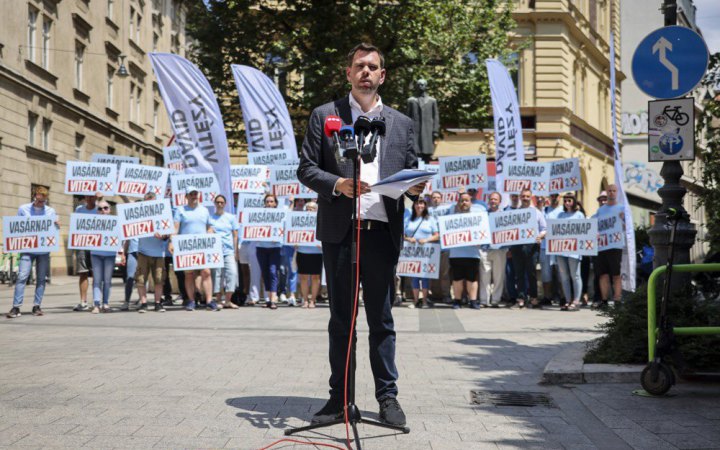 Майже 60% опитаного населення Угорщини підтримує вступ України в ЄС