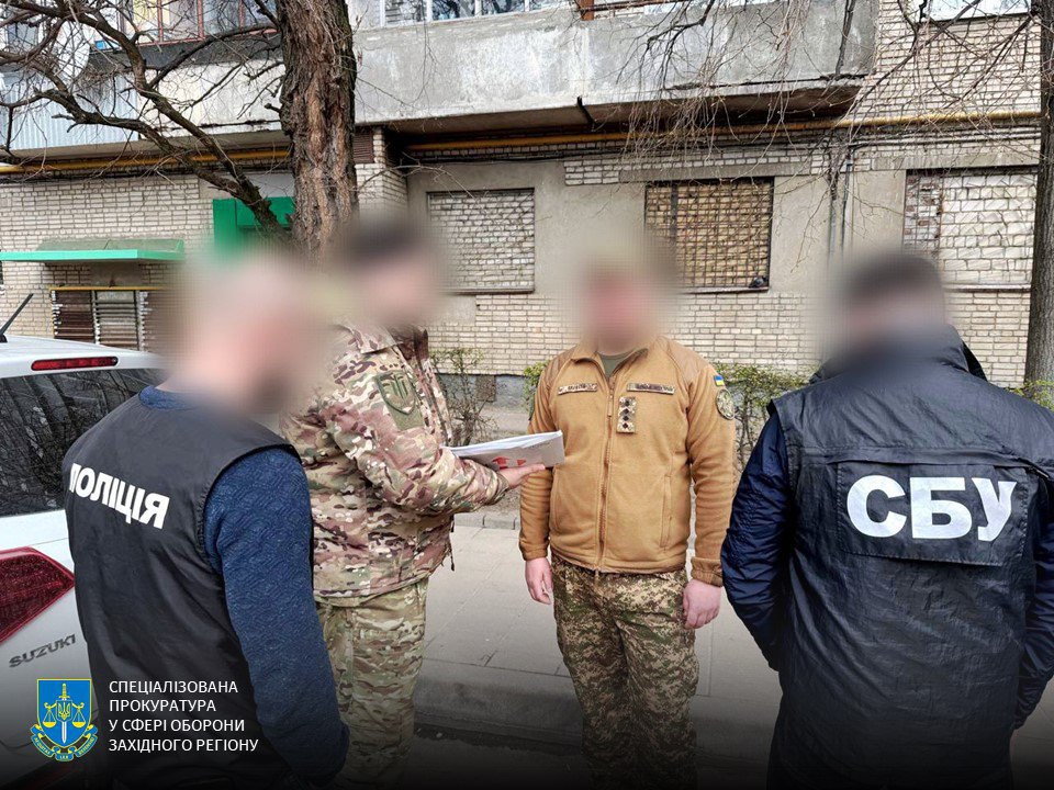 затримання військових