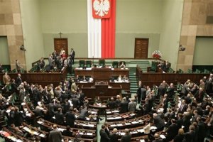 Сейм Польщі підтримав підвищення пенсійного віку