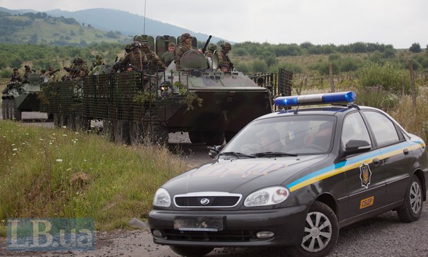 Під час спецоперації силовиків в селі Бобовище, біля Мукачево, 13 липня