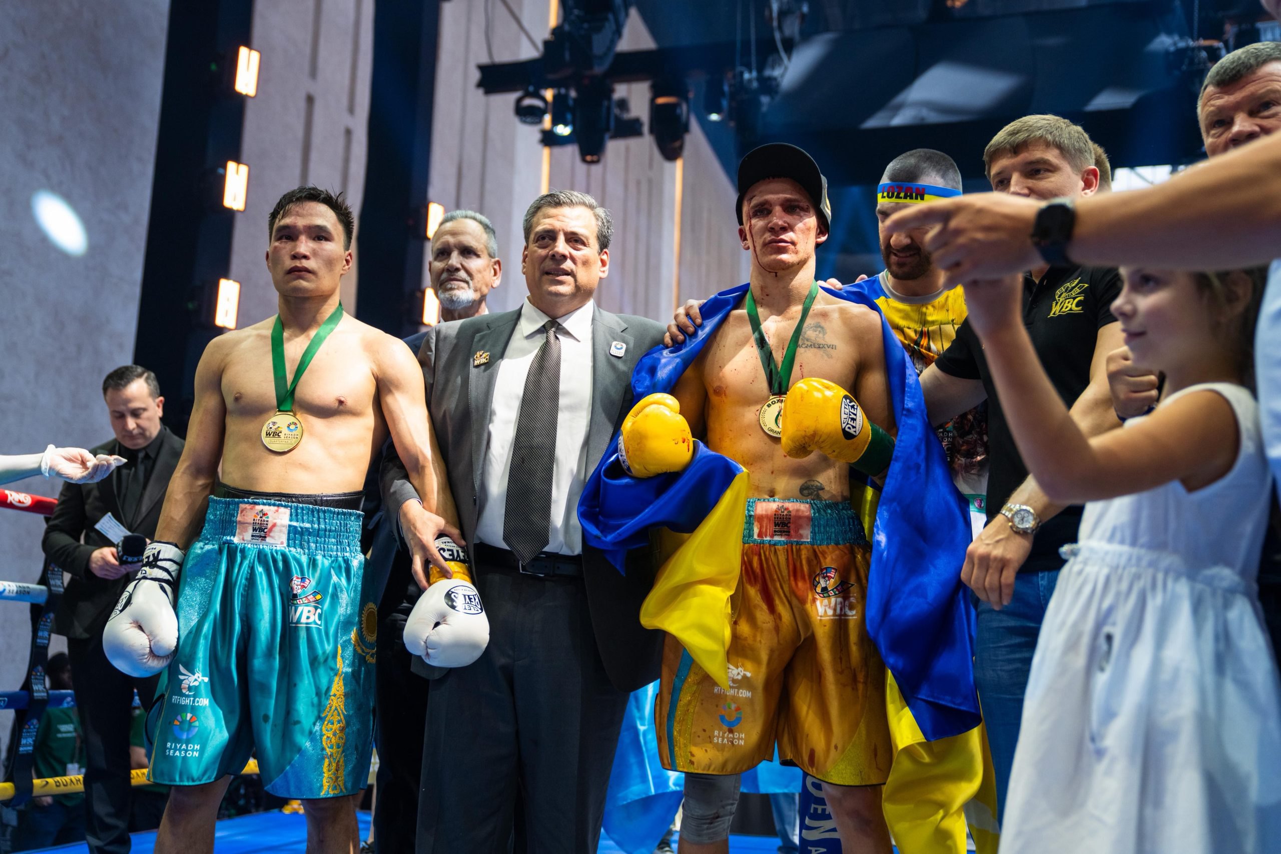 Данило Лозан під час оголошення результатів бою