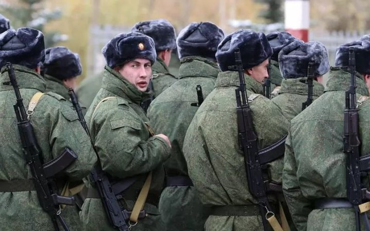 Російський диктатор Путін збільшив штатну чисельність армії РФ на 170 тисяч осіб