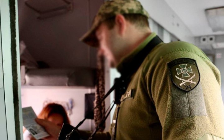 Уряд дозволив проводити прикордонний і митний контроль безпосередньо у вагонах потяга