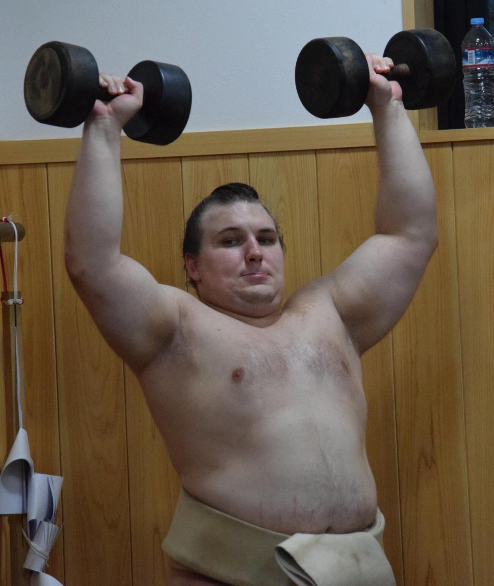 Аонішікі Арата під час тренування