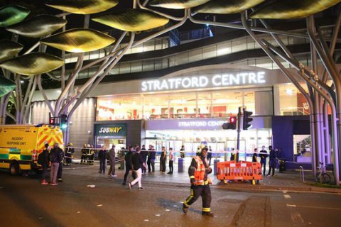 В Лондоне задержали подростка по делу об атаке ядовитой жидкостью