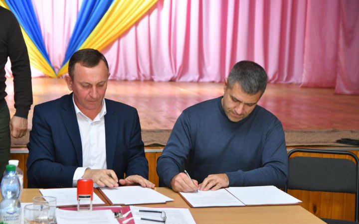 На Рівненщині підписали меморандум з інвесторами, щоб відкрити індустріальний екопарк технічної коноплі