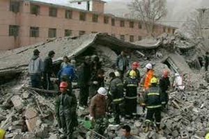 Землетрясение в Китае: разрушены 300 домов