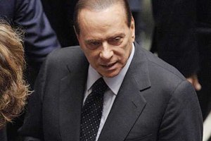 Парламент Италии выразил Берлускони вотум доверия