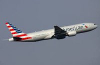 Пілот American Airlines помер за штурвалом під час польоту