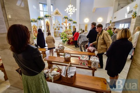 В пасхальных богослужениях приняли участие 6,8 млн украинцев