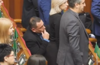 Бужанский отказался встать во время минуты молчания по погибшим на Майдане 