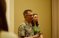 Польські та українські митці розпочали спільні освітні студії в рамках виставки "Різні місця" в Києві