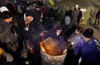 ​На Евромайдане в Киеве возник конфликт (исправлено)