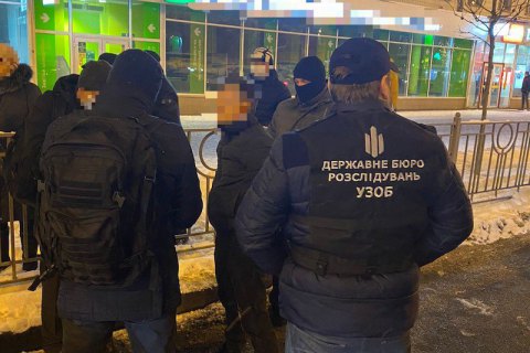 Посадовця "Київзеленбуду" затримали за підозрою в розкраданні, в КМДА заявили про незаконні обшуки