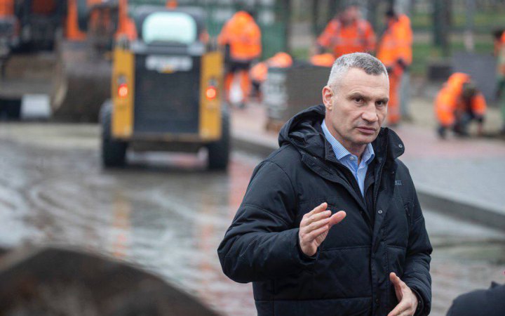 У Києві без тепла залишаються ще майже 800 будинків