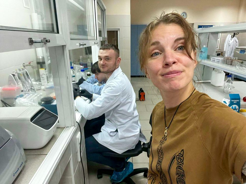 Науковиця Марія Павловська в нащодавно відкритій лабораторії полярної біології